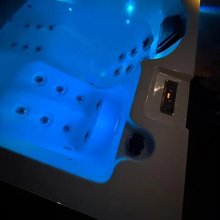 Cocon Avec Jacuzzi Σπίτι διακοπών Périgny