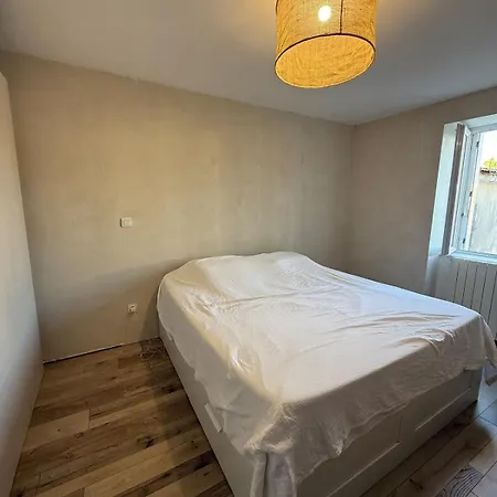 Дом отдыха Cocon Avec Jacuzzi Периньи