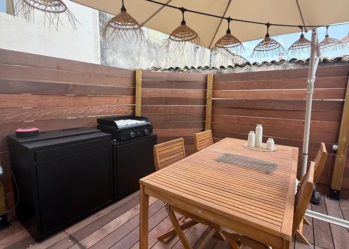 度假居 Cocon Avec Jacuzzi 佩里尼